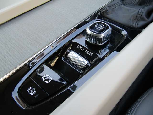 ボルボ Ｖ６０クロスカントリー Ｔ５ ＡＷＤ プロ ４ＷＤ R1年 (関東) 99