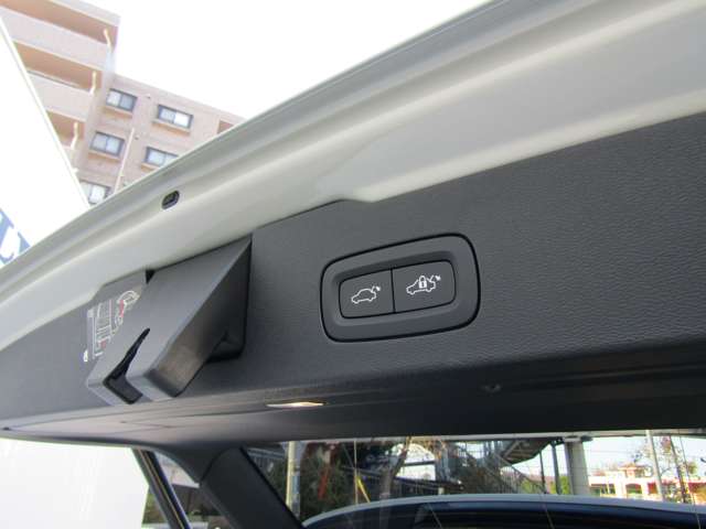 ボルボ Ｖ６０クロスカントリー Ｔ５ ＡＷＤ プロ ４ＷＤ R1年 (関東) 99