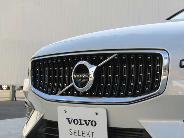 ボルボ Ｖ６０クロスカントリー Ｔ５ ＡＷＤ プロ ４ＷＤ R1年 (関東) 99