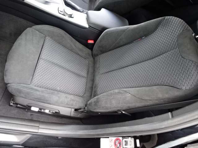 ＢＭＷ ３シリーズ ３２０ｉ　Ｍスポーツ H28年 (近畿) 99