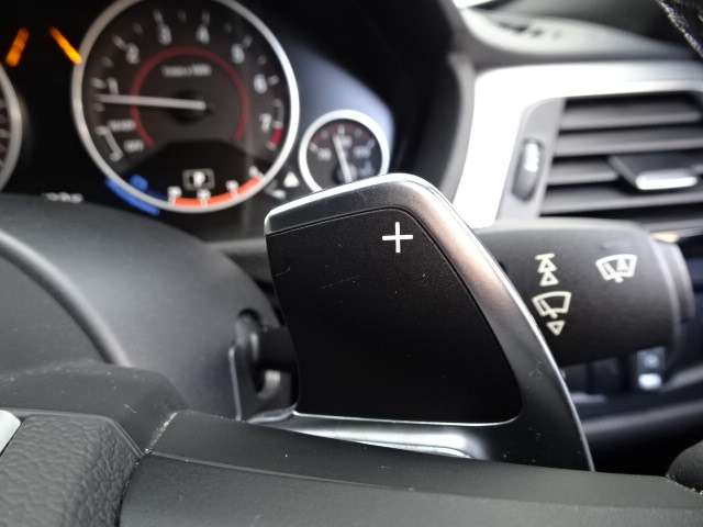 ＢＭＷ ３シリーズ ３２０ｉ　Ｍスポーツ H28年 (近畿) 99