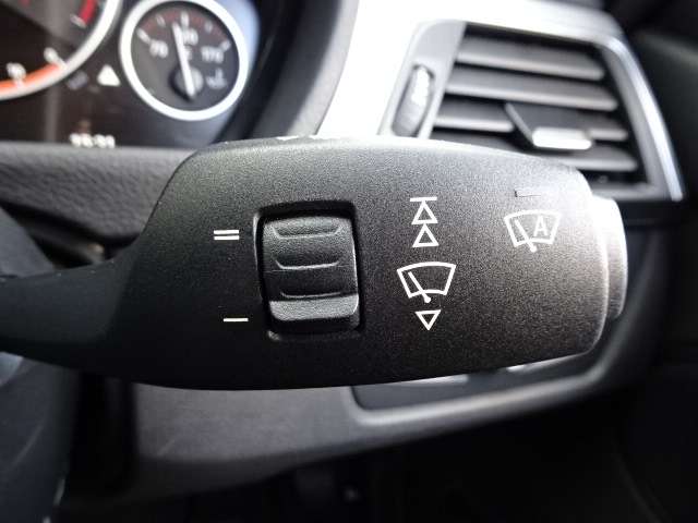 ＢＭＷ ３シリーズ ３２０ｉ　Ｍスポーツ H28年 (近畿) 99