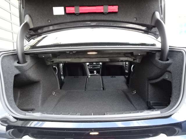 ＢＭＷ ３シリーズ ３２０ｉ　Ｍスポーツ H28年 (近畿) 99