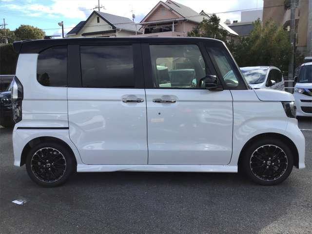 ホンダ Ｎ　ＢＯＸ カスタム ６６０ Ｌ ターボ コーディネートスタイル R5年 (近畿) 99