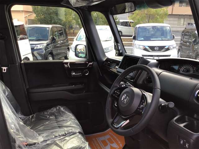 ホンダ Ｎ　ＢＯＸ カスタム ６６０ Ｌ ターボ コーディネートスタイル R5年 (近畿) 99