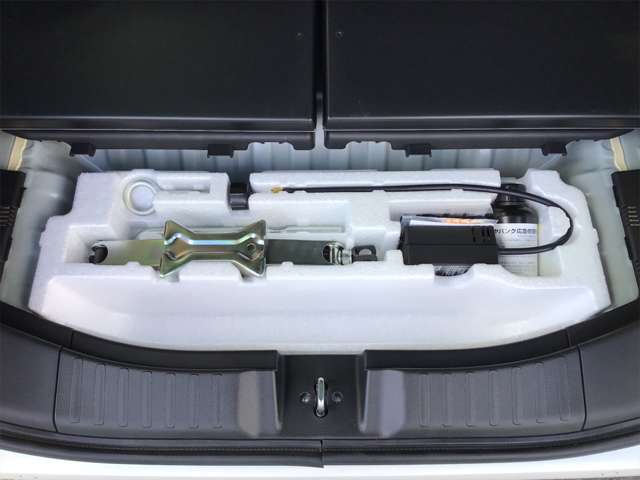 ホンダ Ｎ　ＢＯＸ カスタム ６６０ Ｌ ターボ コーディネートスタイル R5年 (近畿) 99