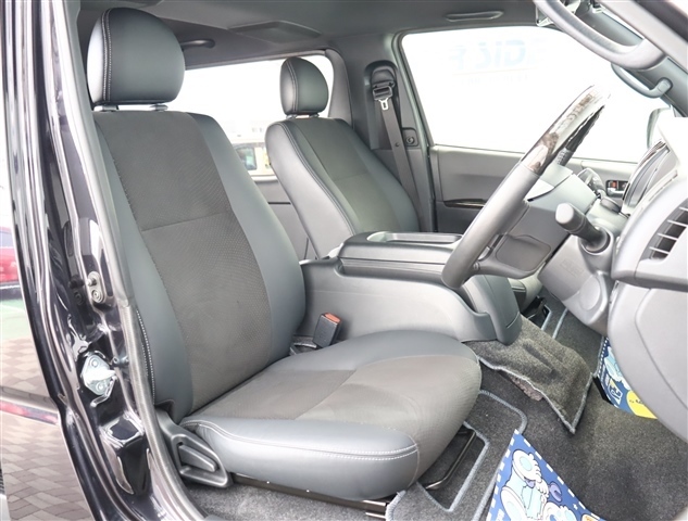 トヨタ ハイエースバン ２．８ スーパーＧＬ ダークプライムＩＩ ロングボディ ディーゼルターボ ４ＷＤ H30年 (関東) 99