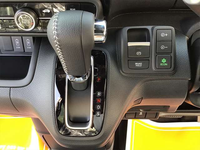 ホンダ Ｎ　ＢＯＸ カスタム ６６０ Ｌ ターボ R5年 (近畿) 99