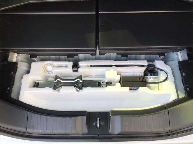 ホンダ Ｎ　ＢＯＸ カスタム ６６０ Ｌ ターボ R5年 (近畿) 99