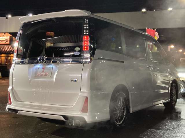 トヨタ ヴォクシー １．８ ハイブリッド ＺＳ 煌ＩＩ H29年 (東北) 99