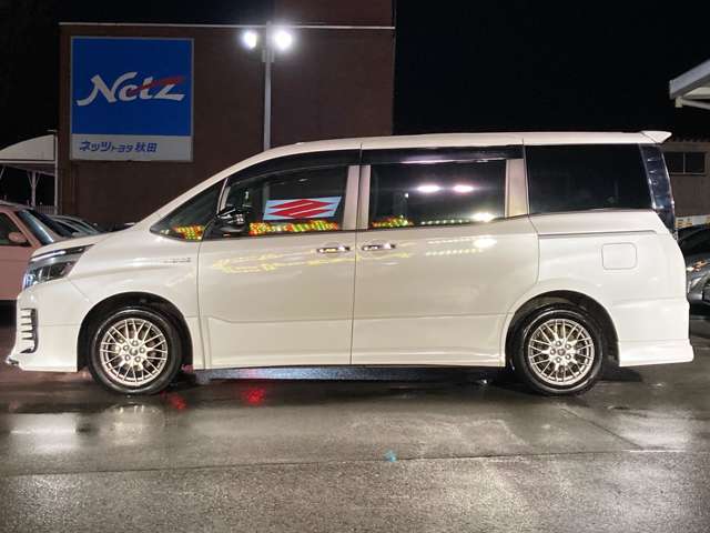 トヨタ ヴォクシー １．８ ハイブリッド ＺＳ 煌ＩＩ H29年 (東北) 99