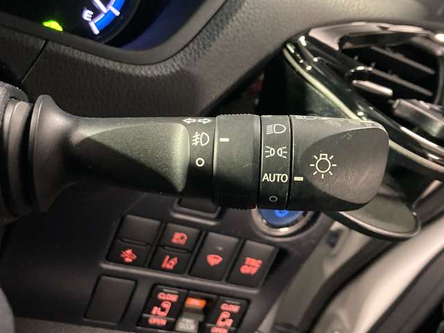 トヨタ ヴォクシー １．８ ハイブリッド ＺＳ 煌ＩＩ H29年 (東北) 99