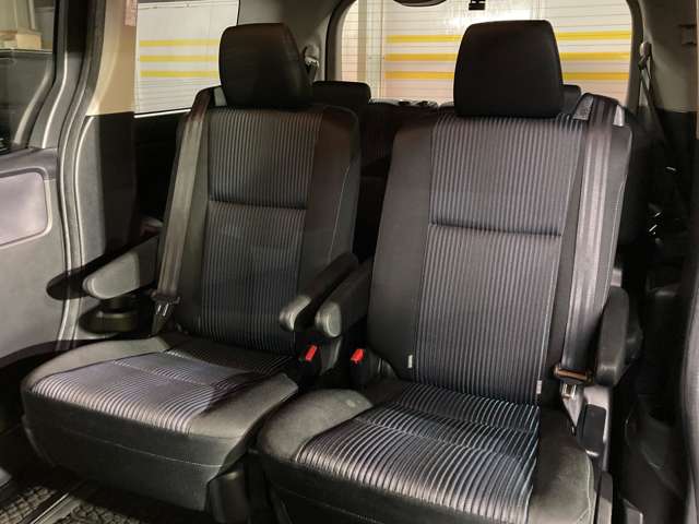 トヨタ ヴォクシー １．８ ハイブリッド ＺＳ 煌ＩＩ H29年 (東北) 99