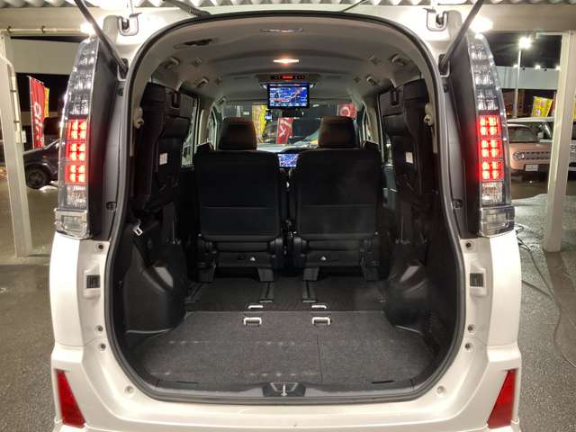 トヨタ ヴォクシー １．８ ハイブリッド ＺＳ 煌ＩＩ H29年 (東北) 99