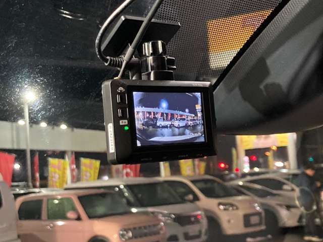 トヨタ ヴォクシー １．８ ハイブリッド ＺＳ 煌ＩＩ H29年 (東北) 99