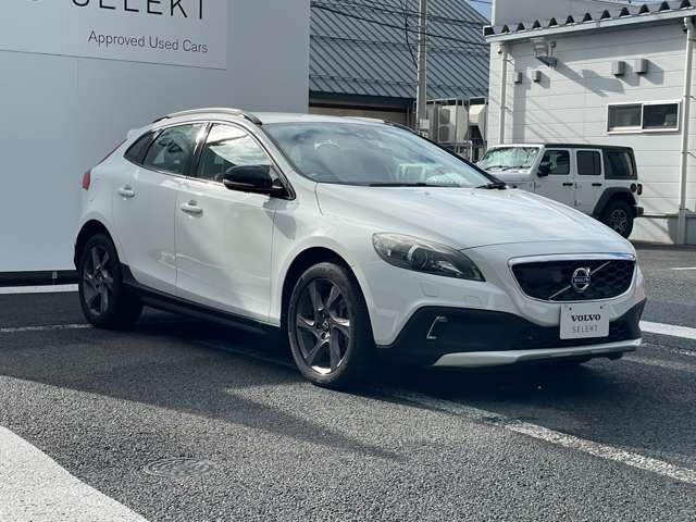 ボルボ Ｖ４０クロスカントリー Ｔ５ ４ＷＤ H27年 (東北) 99