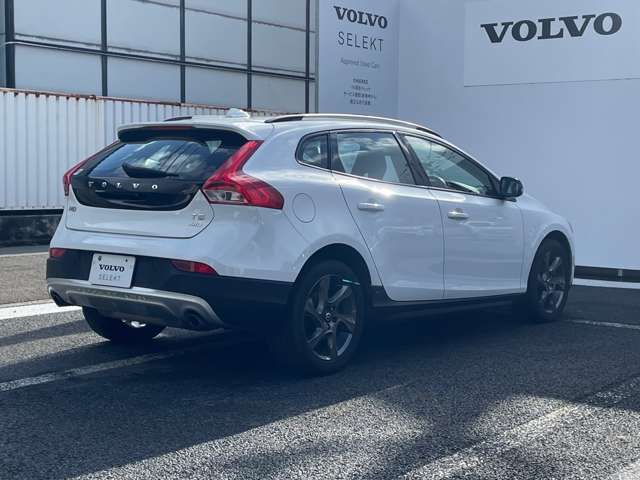 ボルボ Ｖ４０クロスカントリー Ｔ５ ４ＷＤ H27年 (東北) 99