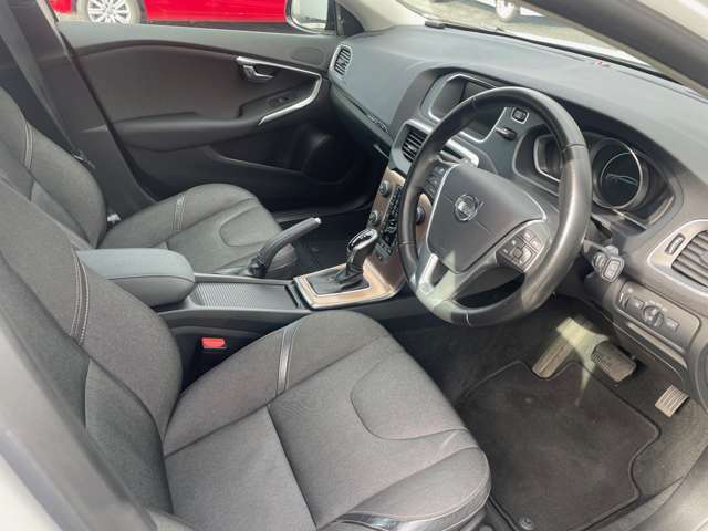 ボルボ Ｖ４０クロスカントリー Ｔ５ ４ＷＤ H27年 (東北) 99