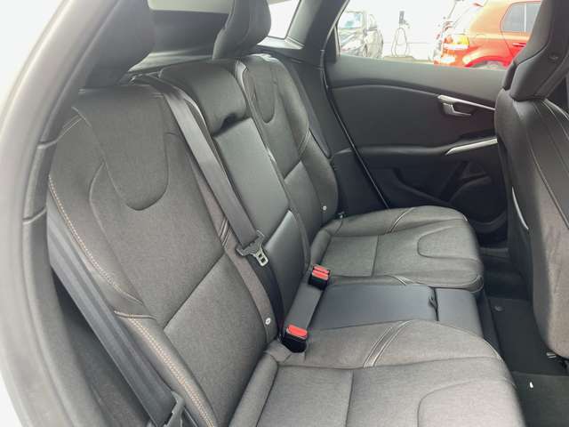 ボルボ Ｖ４０クロスカントリー Ｔ５ ４ＷＤ H27年 (東北) 99