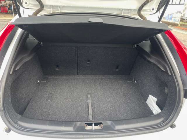 ボルボ Ｖ４０クロスカントリー Ｔ５ ４ＷＤ H27年 (東北) 99