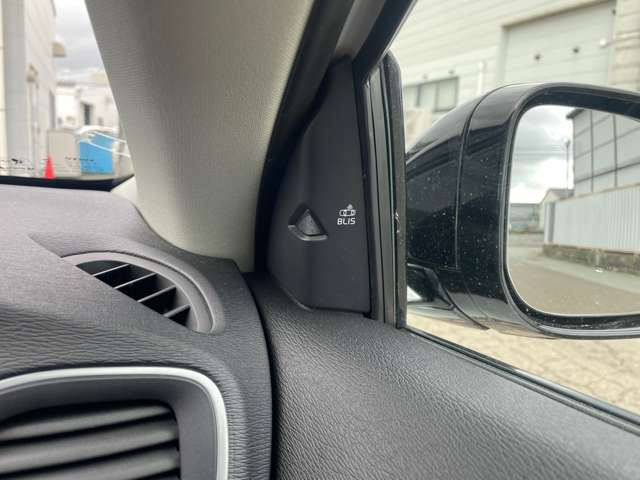 ボルボ Ｖ４０クロスカントリー Ｔ５ ４ＷＤ H27年 (東北) 99