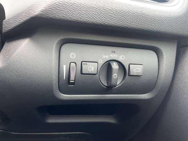 ボルボ Ｖ４０クロスカントリー Ｔ５ ４ＷＤ H27年 (東北) 99