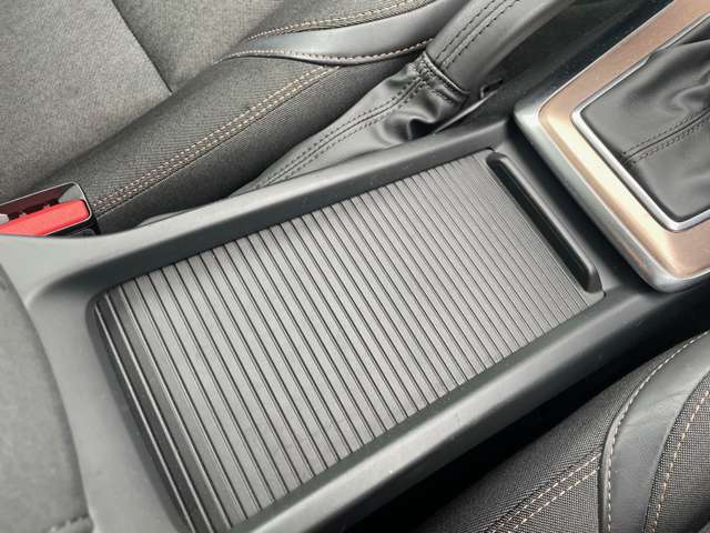 ボルボ Ｖ４０クロスカントリー Ｔ５ ４ＷＤ H27年 (東北) 99