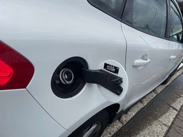 ボルボ Ｖ４０クロスカントリー Ｔ５ ４ＷＤ H27年 (東北) 99