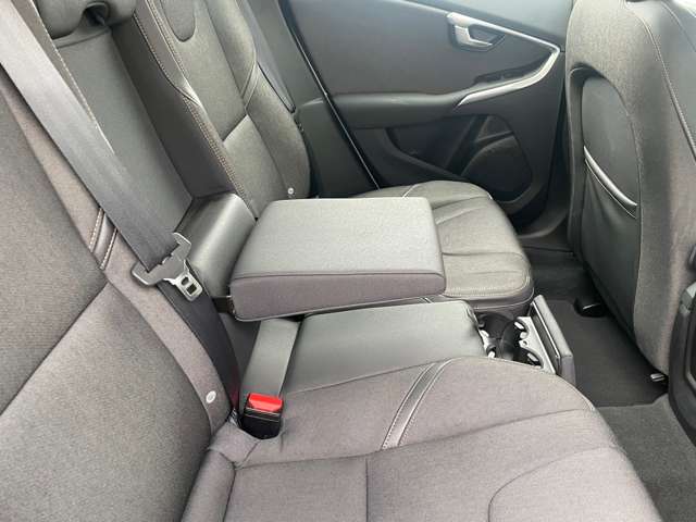 ボルボ Ｖ４０クロスカントリー Ｔ５ ４ＷＤ H27年 (東北) 99