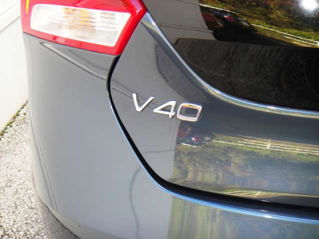 ボルボ Ｖ４０ Ｔ３　モメンタム H28年 (東北) 99