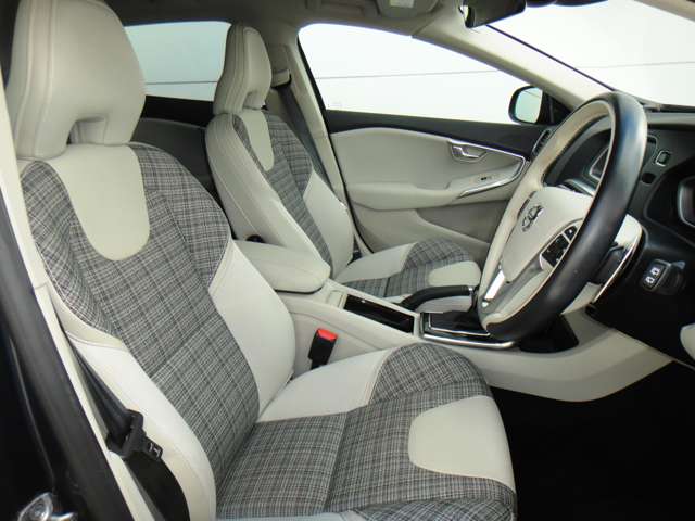 ボルボ Ｖ４０ Ｔ３　モメンタム H28年 (東北) 99