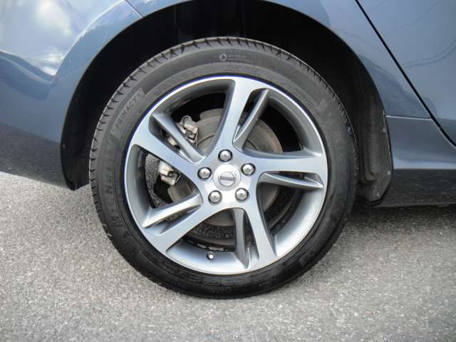 ボルボ Ｖ４０ Ｔ３　モメンタム H28年 (東北) 99