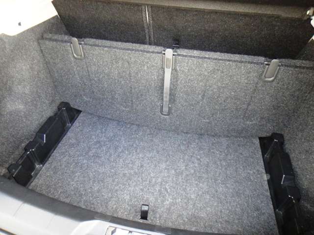 ボルボ Ｖ４０ Ｔ３　モメンタム H28年 (東北) 99