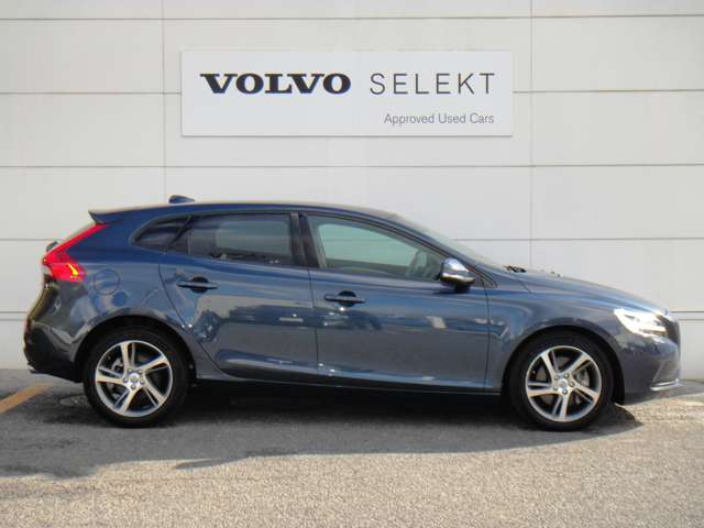 ボルボ Ｖ４０ Ｔ３　モメンタム H28年 (東北) 99