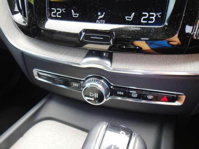 ボルボ ＸＣ６０ Ｔ５ ＡＷＤ インスクリプション ４ＷＤ H30年 (東北) 99