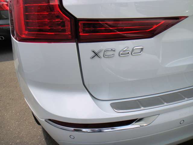 ボルボ ＸＣ６０ Ｔ５ ＡＷＤ インスクリプション ４ＷＤ H30年 (東北) 99