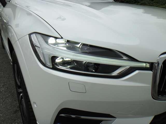 ボルボ ＸＣ６０ Ｔ５ ＡＷＤ インスクリプション ４ＷＤ H30年 (東北) 99