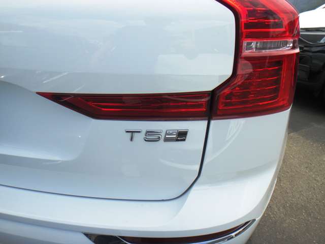 ボルボ ＸＣ６０ Ｔ５ ＡＷＤ インスクリプション ４ＷＤ H30年 (東北) 99