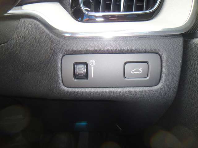 ボルボ ＸＣ６０ Ｔ５ ＡＷＤ インスクリプション ４ＷＤ H30年 (東北) 99