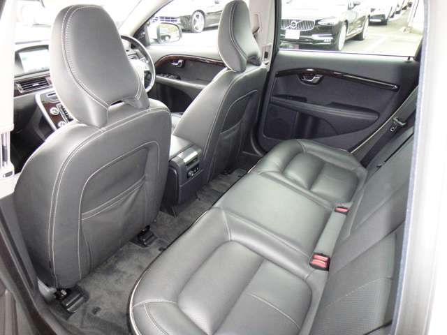 ボルボ Ｖ７０ Ｔ５　クラシック H28年 (東北) 99