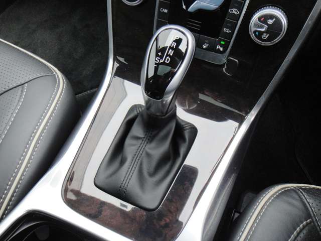 ボルボ Ｖ７０ Ｔ５　クラシック H28年 (東北) 99