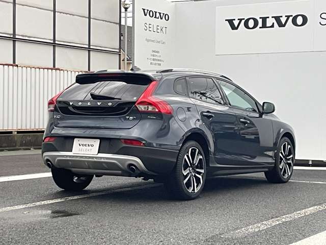 ボルボ Ｖ４０クロスカントリー Ｔ５ ＡＷＤ モメンタム ４ＷＤ H29年 (東北) 99