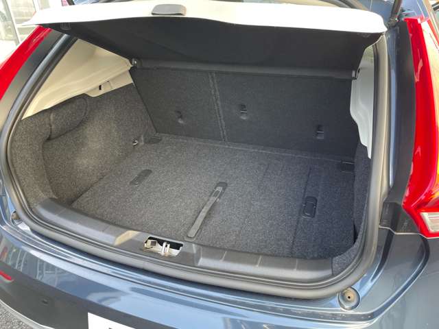 ボルボ Ｖ４０クロスカントリー Ｔ５ ＡＷＤ モメンタム ４ＷＤ H29年 (東北) 99