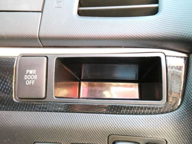 トヨタ エスティマ ２．４ アエラス H24年 (関東) 99