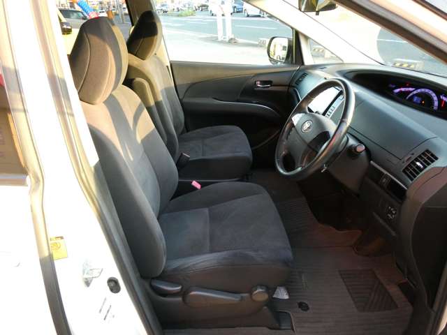 トヨタ エスティマ ２．４ アエラス H24年 (関東) 99