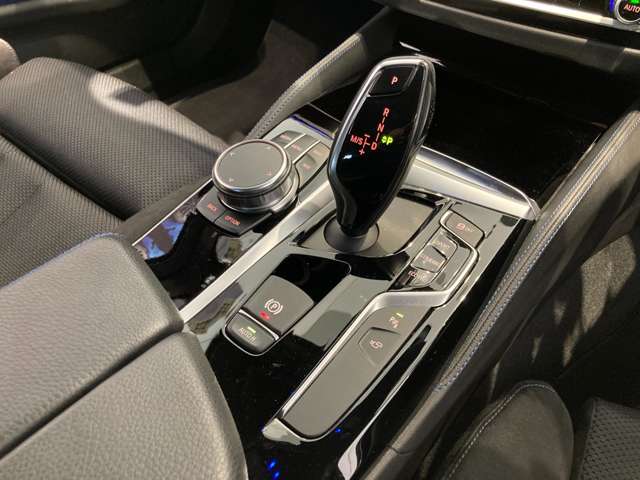 ＢＭＷ ５シリーズ ５２３Ｄ エディション ＭＩＳＳＩＯＮ ＩＭＰＯＳＳＩＢＬＥ ディーゼルターボ H30年 (近畿) 99