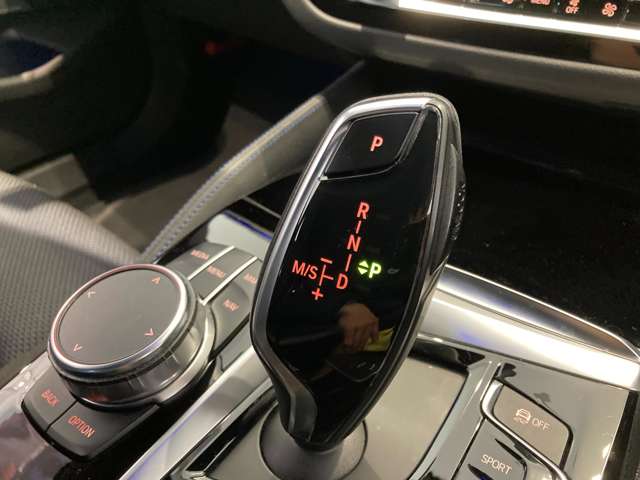 ＢＭＷ ５シリーズ ５２３Ｄ エディション ＭＩＳＳＩＯＮ ＩＭＰＯＳＳＩＢＬＥ ディーゼルターボ H30年 (近畿) 99