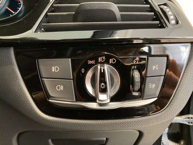 ＢＭＷ ５シリーズ ５２３Ｄ エディション ＭＩＳＳＩＯＮ ＩＭＰＯＳＳＩＢＬＥ ディーゼルターボ H30年 (近畿) 99