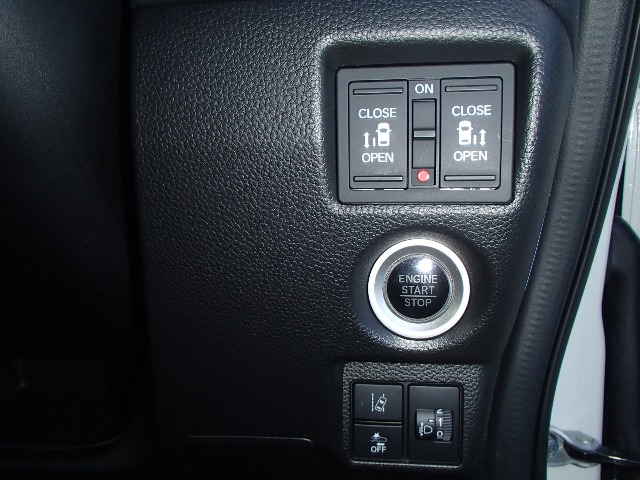 ホンダ Ｎ　ＢＯＸ カスタム ６６０ Ｌ ターボ ４ＷＤ R3年 (東北) 99