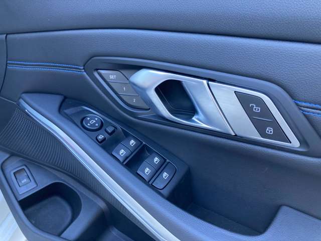 ＢＭＷ ３シリーズ ３２０Ｄ Ｘドライブ Ｍスポーツ ディーゼルターボ ４ＷＤ R1年 (近畿) 99